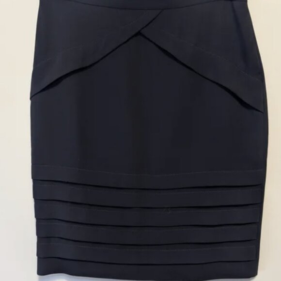 The Fold's Pleated Pencil Skirt in Black Size US 8 - UK 12 - Picture 5 of 16